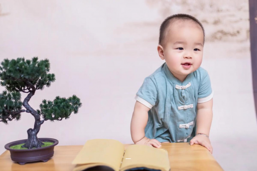 高唐六个月宝宝摇头正常吗