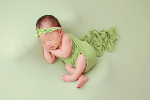 高唐宝宝在肚子里打嗝